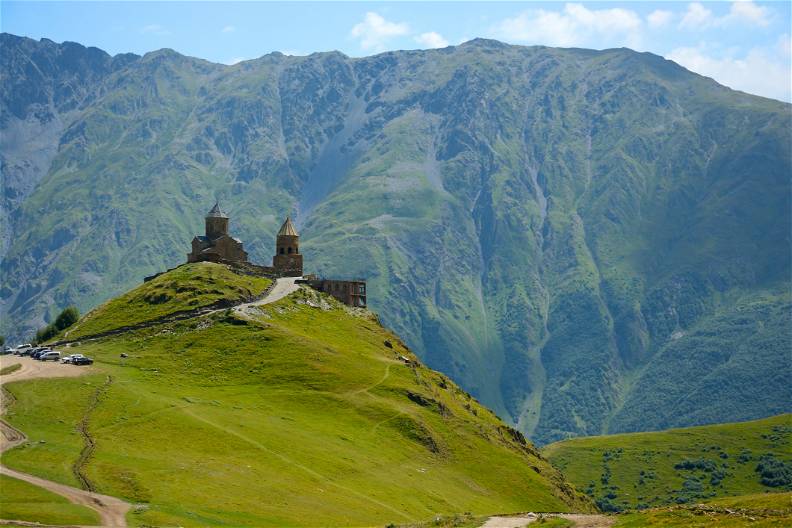 Gruzja, Armenia - spod szczytów Kaukazu w doliny Armenii