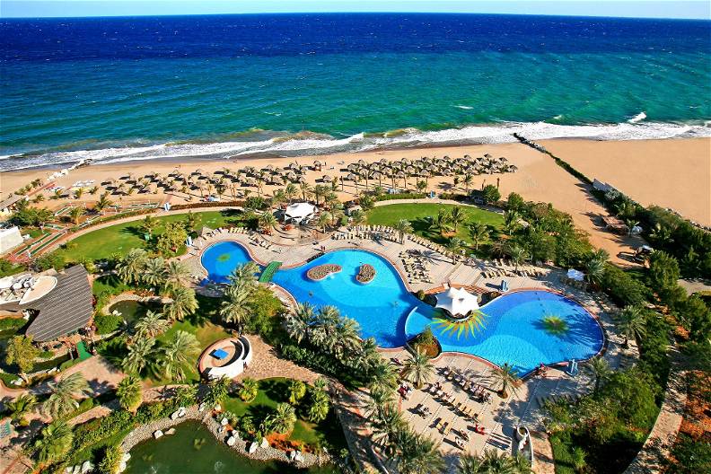 Le Meridien Al Aqah Beach Resort 