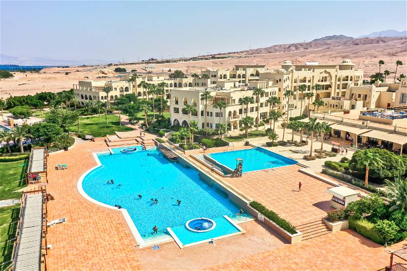 Jordania - zobacz i odpocznij, Grand Tala Bay Resort