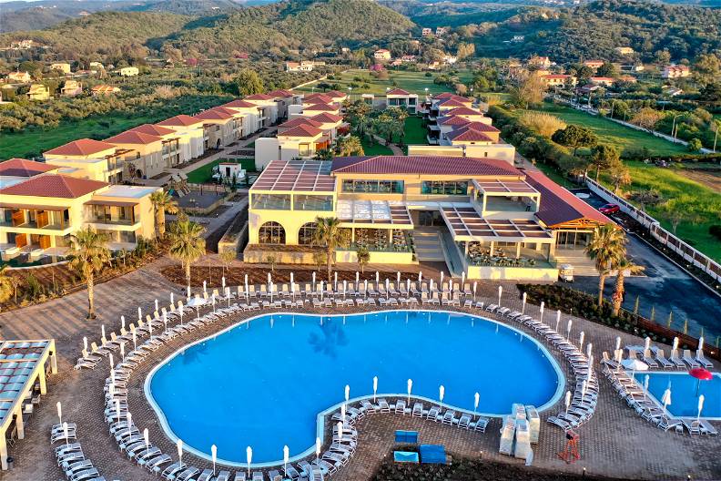 Almyros Beach Resort & Spa 